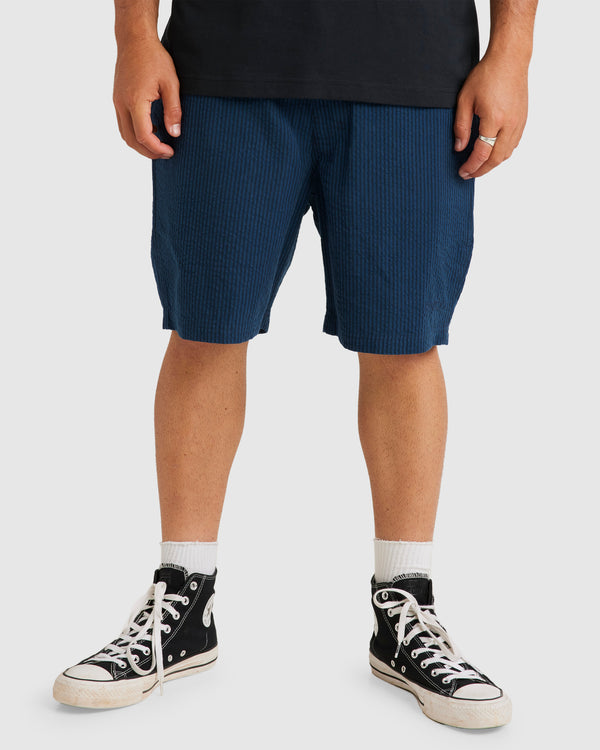 Mens Seered Stripe Elastic Walk Shorts